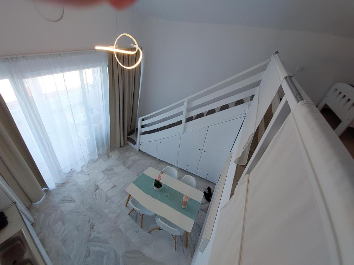 Nefeli Seaside Apartments Polychrono Ngoại thất bức ảnh